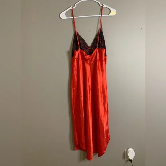 Secret Treasures Red Nightie - Picture 2 of 7